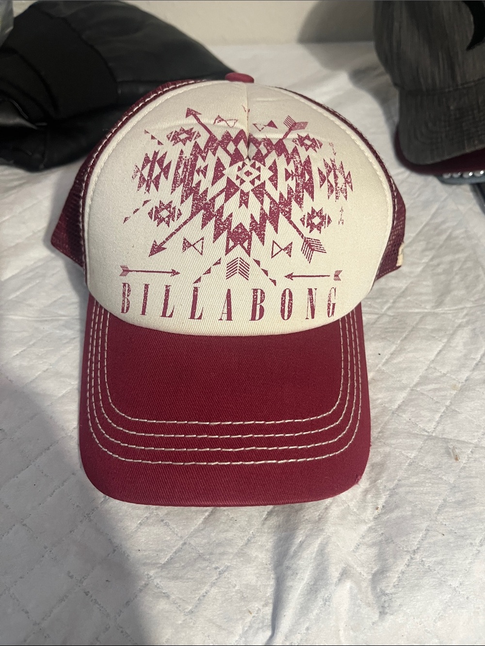 Vintage Billabong Maroon and Cream Geometric Logo Trucker Hat